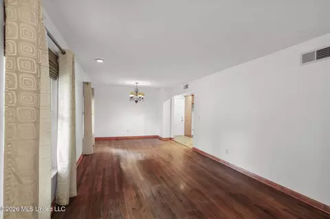 Living - 5445 Pine Lane Dr, Jackson, MS 39201 photo 1 of 5