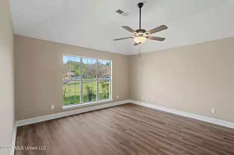 Living - 1679 Sandpiper Cv, Hernando, MS 38632 photo 5 of 5