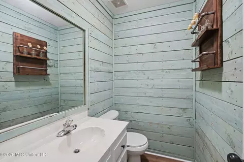 Bath - 1679 Sandpiper Cv, Hernando, MS 38632 photo 3 of 4