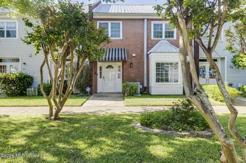928 Courthouse Rd #30, Gulfport, MS 39507