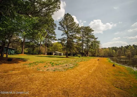 Exterior - 853 Spring Water Ranch Rd, Brandon, MS 39042 photo 8 of 13
