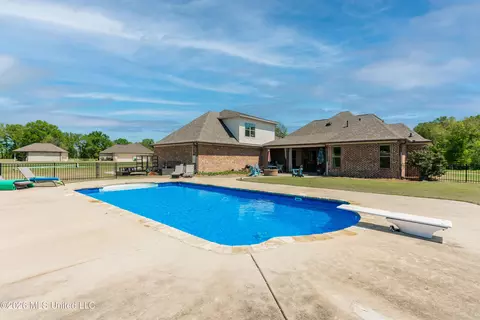 Exterior - 321 Northaven Dr, Jackson, MS 39209 photo 11 of 13