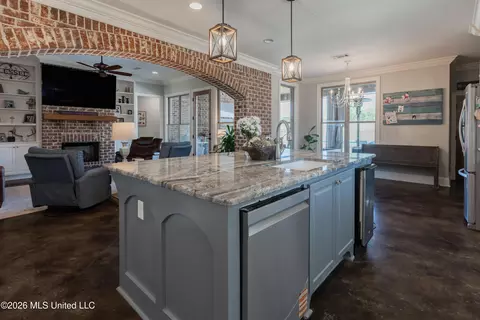 Kitchen - 321 Northaven Dr, Jackson, MS 39209 photo 4 of 6