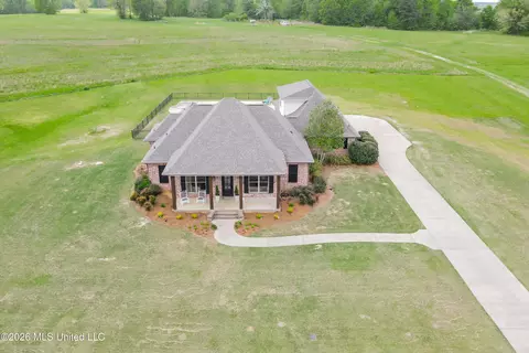 Exterior - 321 Northaven Dr, Jackson, MS 39209 photo 7 of 13