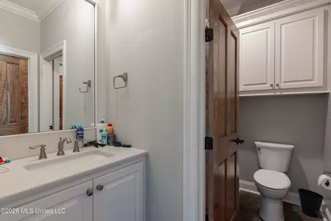 Bath - 321 Northaven Dr, Jackson, MS 39209 photo 3 of 9