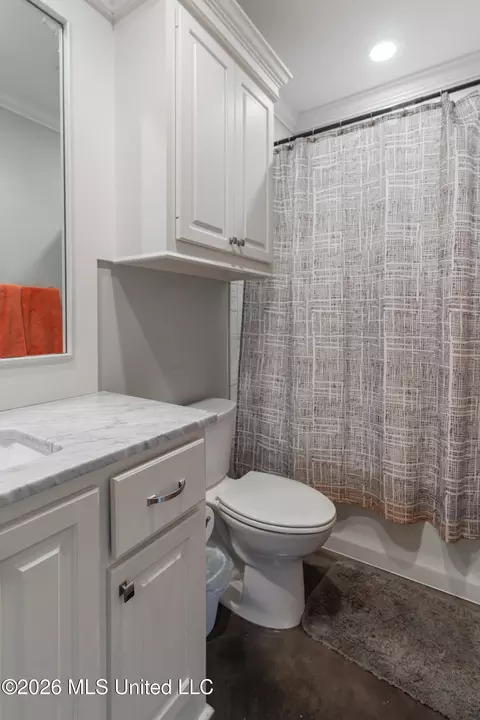 Bath - 321 Northaven Dr, Jackson, MS 39209 photo 8 of 9