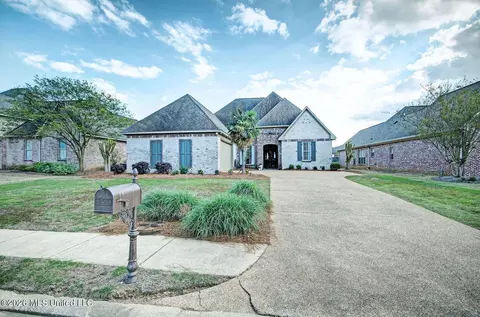 203 Oakville Cir, Brandon, MS 39047