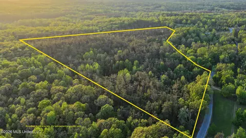Dees Rd. Road, Enid, MS 38927