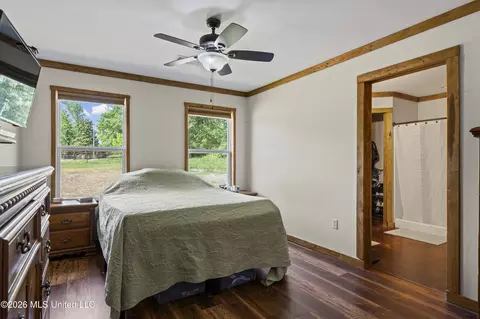 Bedroom - 8511 E Airport Rd, Hernando, MS 38632 photo 1 of 4