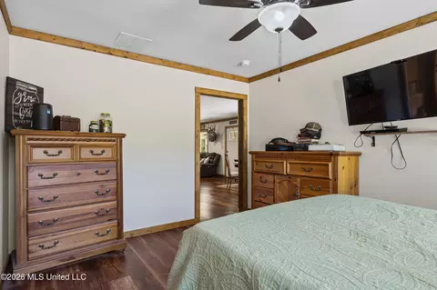 Bedroom - 8511 E Airport Rd, Hernando, MS 38632 photo 2 of 4