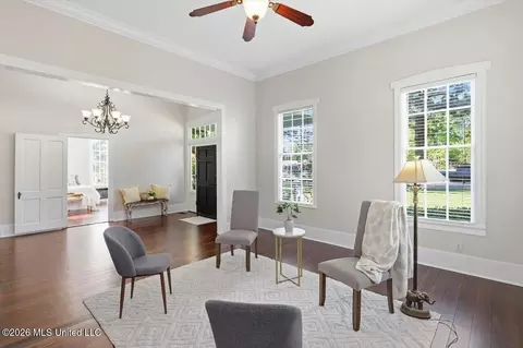 Living - 321 Raymond St, Terry, MS 39170 photo 2 of 2