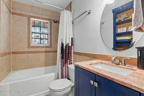 Bath - 172 Jacqueline Dr, Slidell, LA 70458 photo 5 of 6