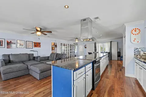 Kitchen - 172 Jacqueline Dr, Slidell, LA 70458 photo 2 of 3