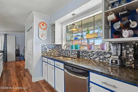 Kitchen - 172 Jacqueline Dr, Slidell, LA 70458 photo 3 of 3