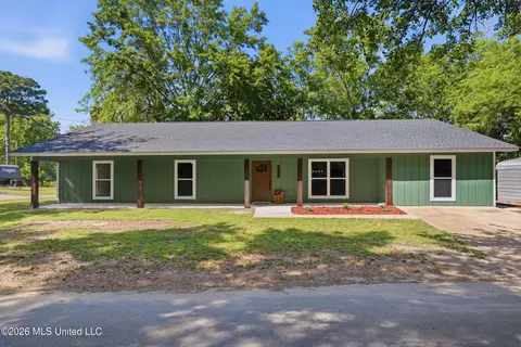 3310 Irondale St, Gautier, MS 39553