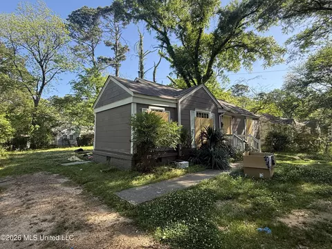 522 Woodbury Rd, Jackson, MS 39206