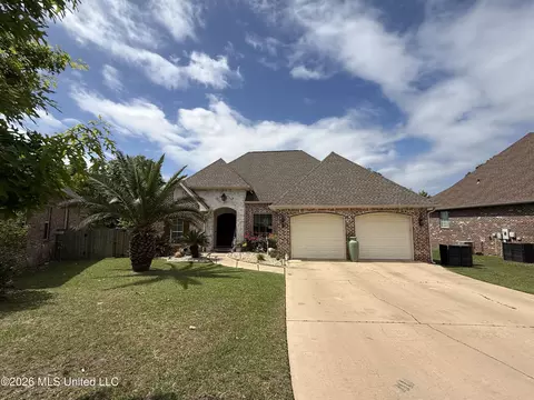 Exterior - 717 Clover Pl, Biloxi, MS 39532 photo 3 of 23