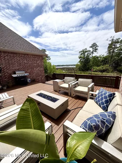 Exterior - 717 Clover Pl, Biloxi, MS 39532 photo 11 of 23