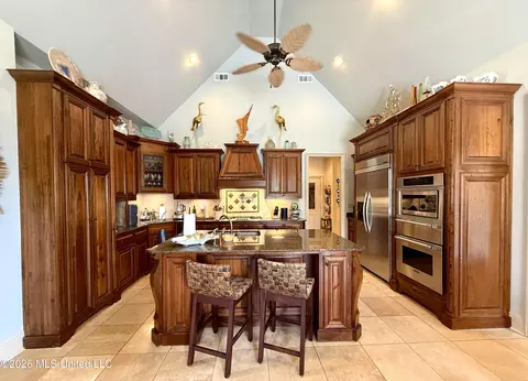 Kitchen - 717 Clover Pl, Biloxi, MS 39532 photo 2 of 14