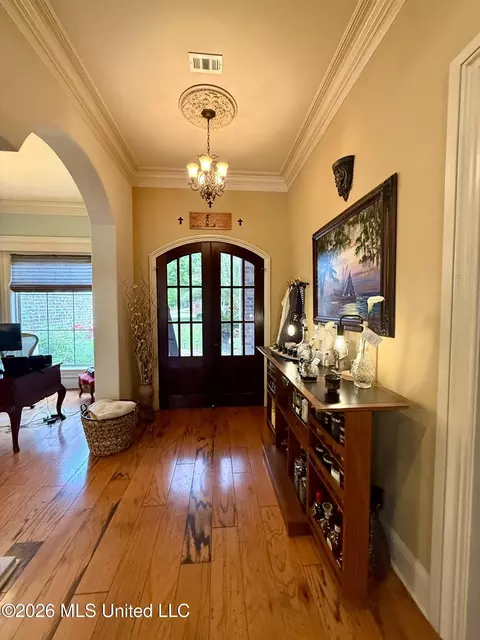 Entry Way - 717 Clover Pl, Biloxi, MS 39532 photo 1 of 3