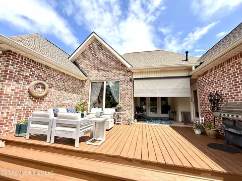 Exterior - 717 Clover Pl, Biloxi, MS 39532 photo 17 of 23