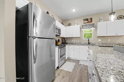 Kitchen - 19480 Stewart St, Saucier, MS 39574 photo 3 of 3