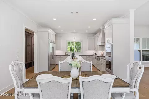 Dining - 172 Chantilly Dr, Madison, MS 39110 photo 1 of 4