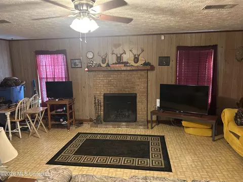 1356 Jeff Dodd Rd, West, MS 39192 photo 8