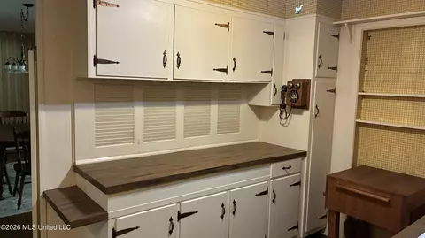 Kitchen - 110 Melanie Ln, Brookhaven, MS 39601 photo 2 of 4