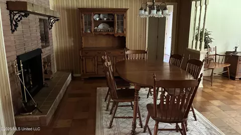 Dining - 110 Melanie Ln, Brookhaven, MS 39601 photo 3 of 3