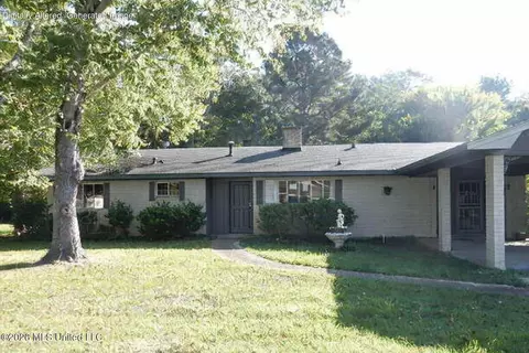 106 Gayden St, Brandon, MS 39042