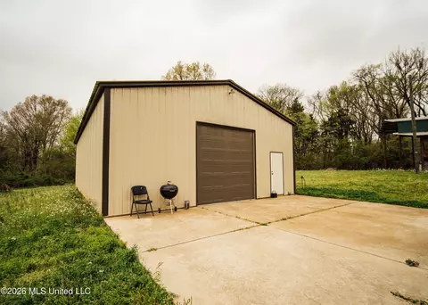 2776 Sees Chapel Rd, Sarah, MS 38665
