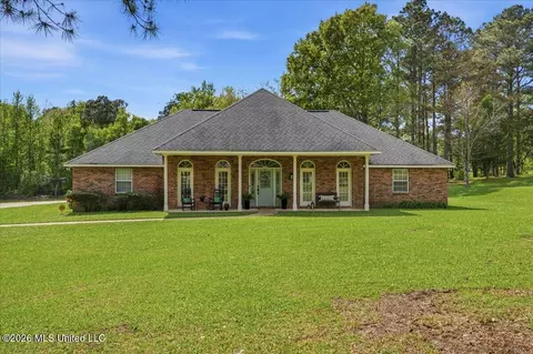 1170 Spring Lake Cv, Raymond, MS 39154