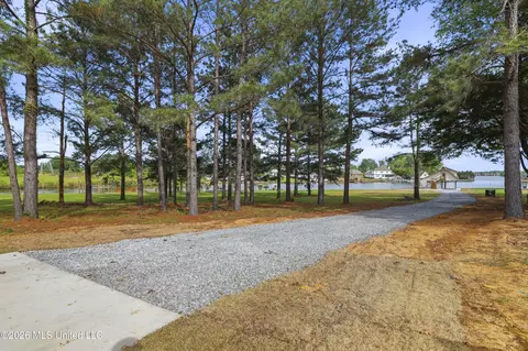 199 Harbor View Dr, Madison, MS 39110