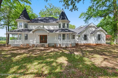 103 Gristmill Rd, Lucedale, MS 39452