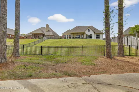 Exterior - 114 Willow Crest Cir, Brandon, MS 39047 photo 14 of 15