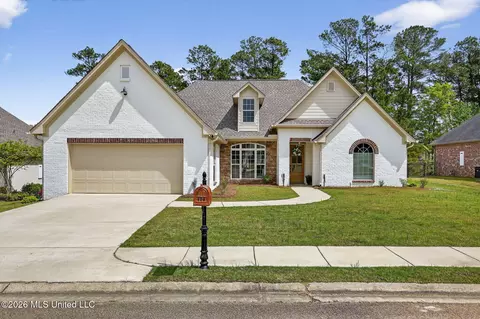 114 Willow Crest Cir, Brandon, MS 39047