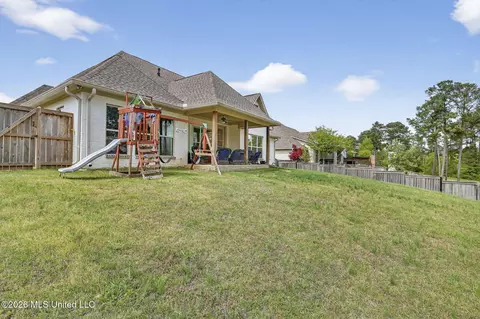 Exterior - 114 Willow Crest Cir, Brandon, MS 39047 photo 11 of 15