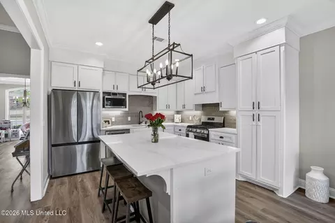 Kitchen - 114 Willow Crest Cir, Brandon, MS 39047 photo 1 of 4
