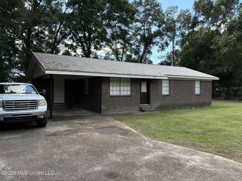 3312 Mcnair Dr, Moss Point, MS 39563