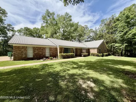 Exterior - 218 Gillespie Cir, Raymond, MS 39154 photo 2 of 12