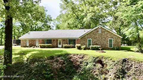 Exterior - 218 Gillespie Cir, Raymond, MS 39154 photo 3 of 12