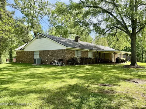 Exterior - 218 Gillespie Cir, Raymond, MS 39154 photo 6 of 12