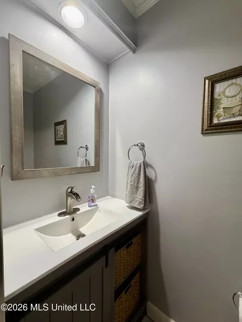 Bath - 218 Gillespie Cir, Raymond, MS 39154 photo 1 of 8