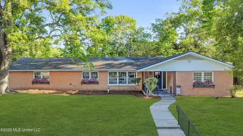 2601 Evergreen Ln, Biloxi, MS 39531