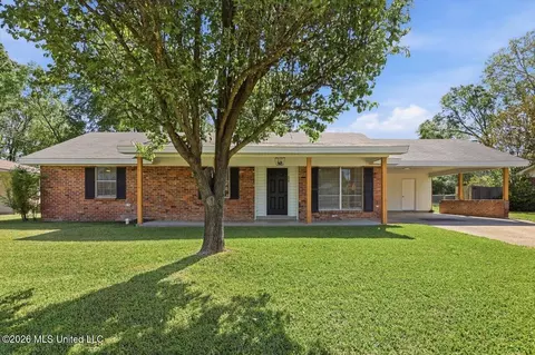 520 Marilyn Dr, Pearl, MS 39208