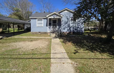 138 W Cherry Dr, Petal, MS 39465