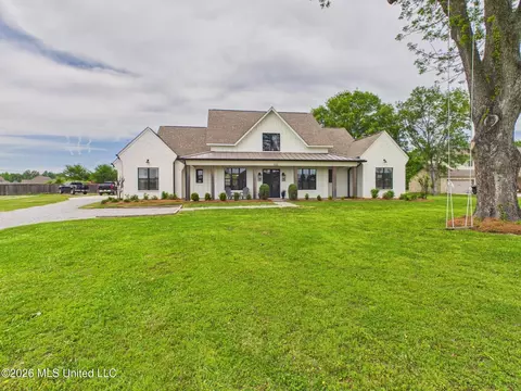 Exterior - 268 Disciple Dr, Brandon, MS 39047 photo 2 of 8
