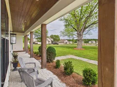 Exterior - 268 Disciple Dr, Brandon, MS 39047 photo 7 of 8