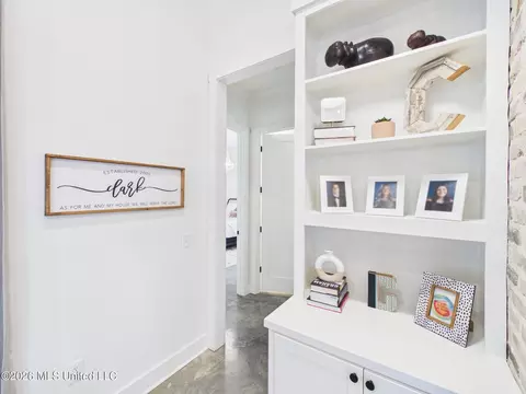 Entry Way - 268 Disciple Dr, Brandon, MS 39047 photo 3 of 5